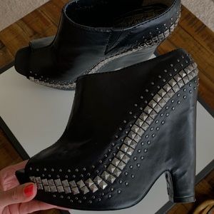 🔔SALE🔔Black Wedge Sandals